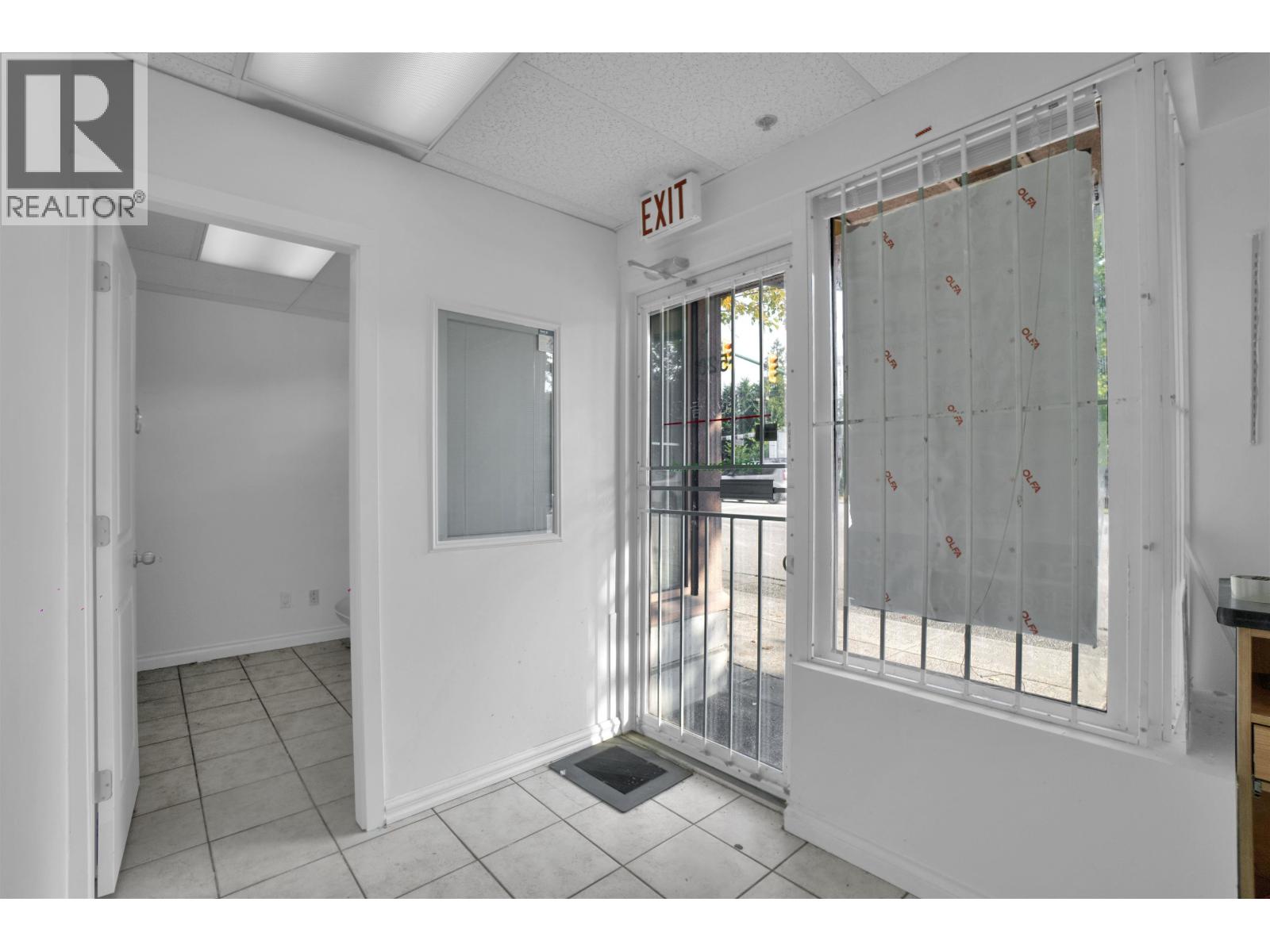 Photo 3 of 520 Kingsway Street, Vancouver BC