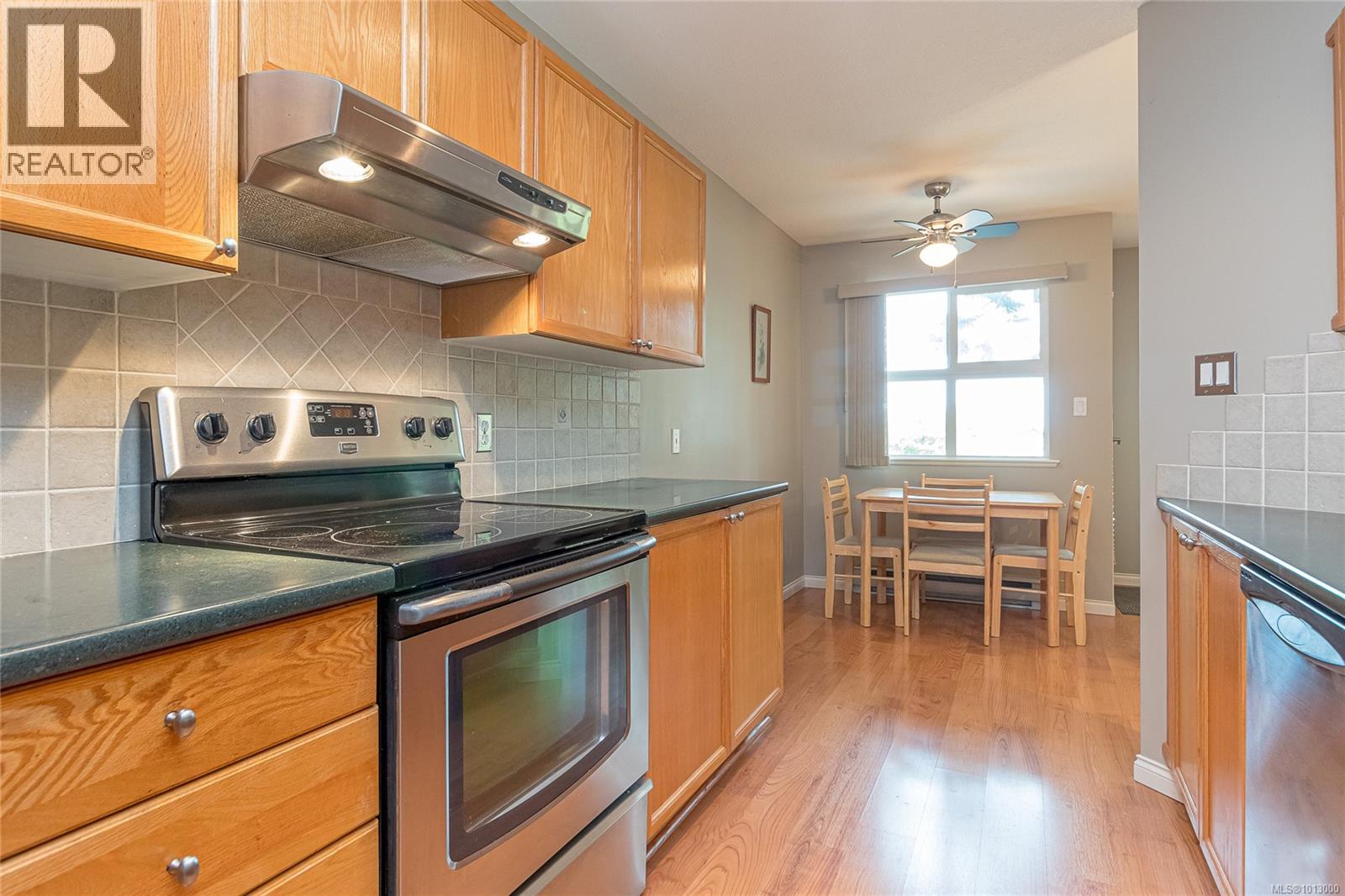 Photo 15 of 5998 Waterton Dr, Nanaimo BC