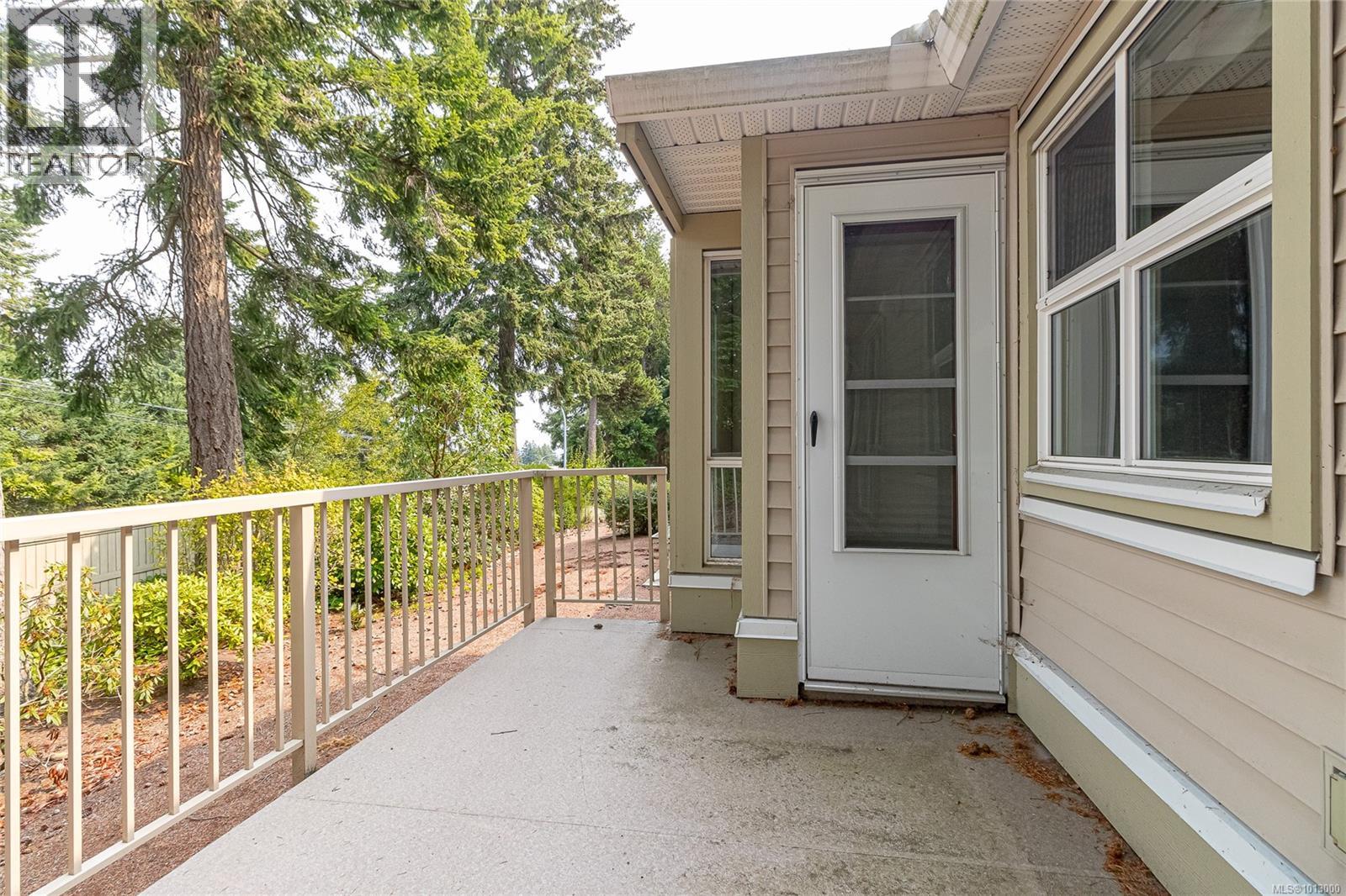 Photo 25 of 5998 Waterton Dr, Nanaimo BC