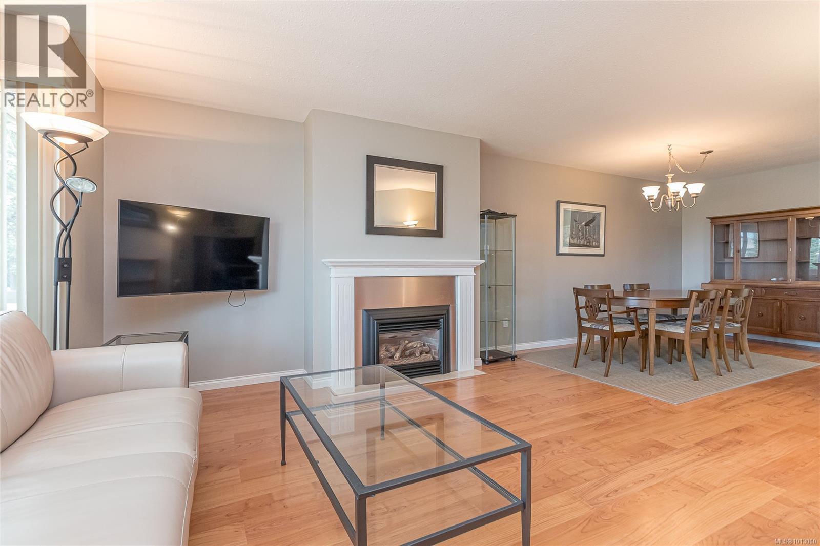 Photo 8 of 5998 Waterton Dr, Nanaimo BC