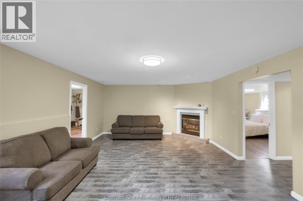 Photo 35 of 25619 Meadowbrook Lane, Chathamkent ON