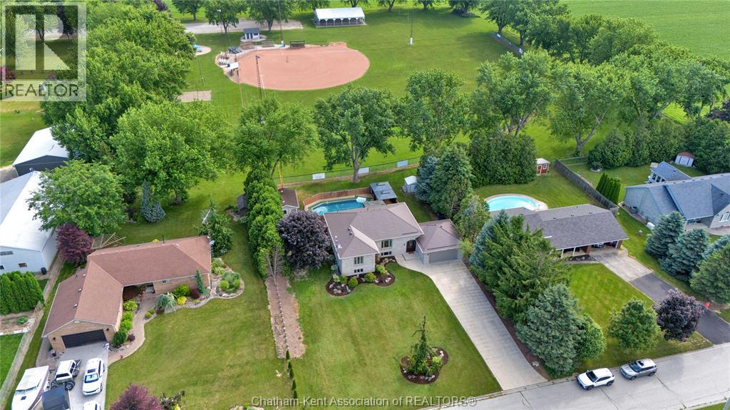 Photo 4 of 25619 Meadowbrook Lane, Chathamkent ON
