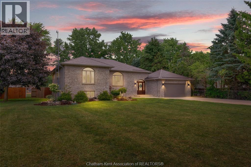 Photo 50 of 25619 Meadowbrook Lane, Chathamkent ON