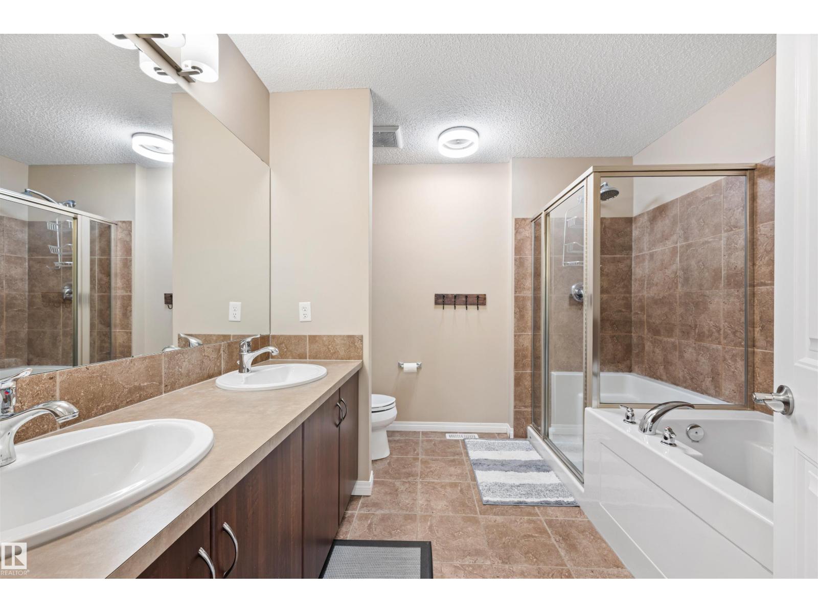 Photo 14 of 1319 74 St Sw, Edmonton AB