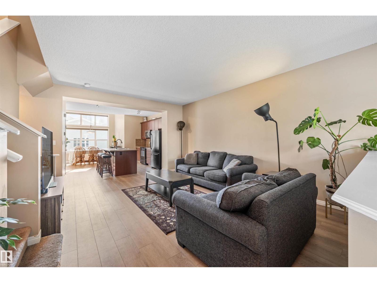 Photo 6 of 1319 74 St Sw, Edmonton AB