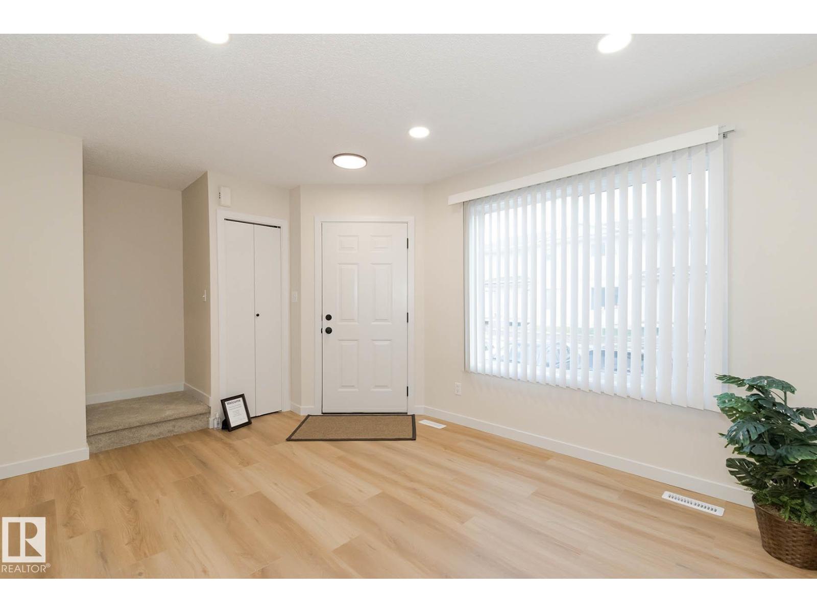 Photo 3 of 1305 610 King St, Spruce Grove AB