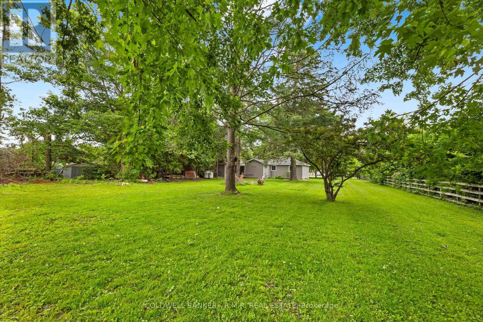 Photo 30 of 15 Hazel Street, Brock ON