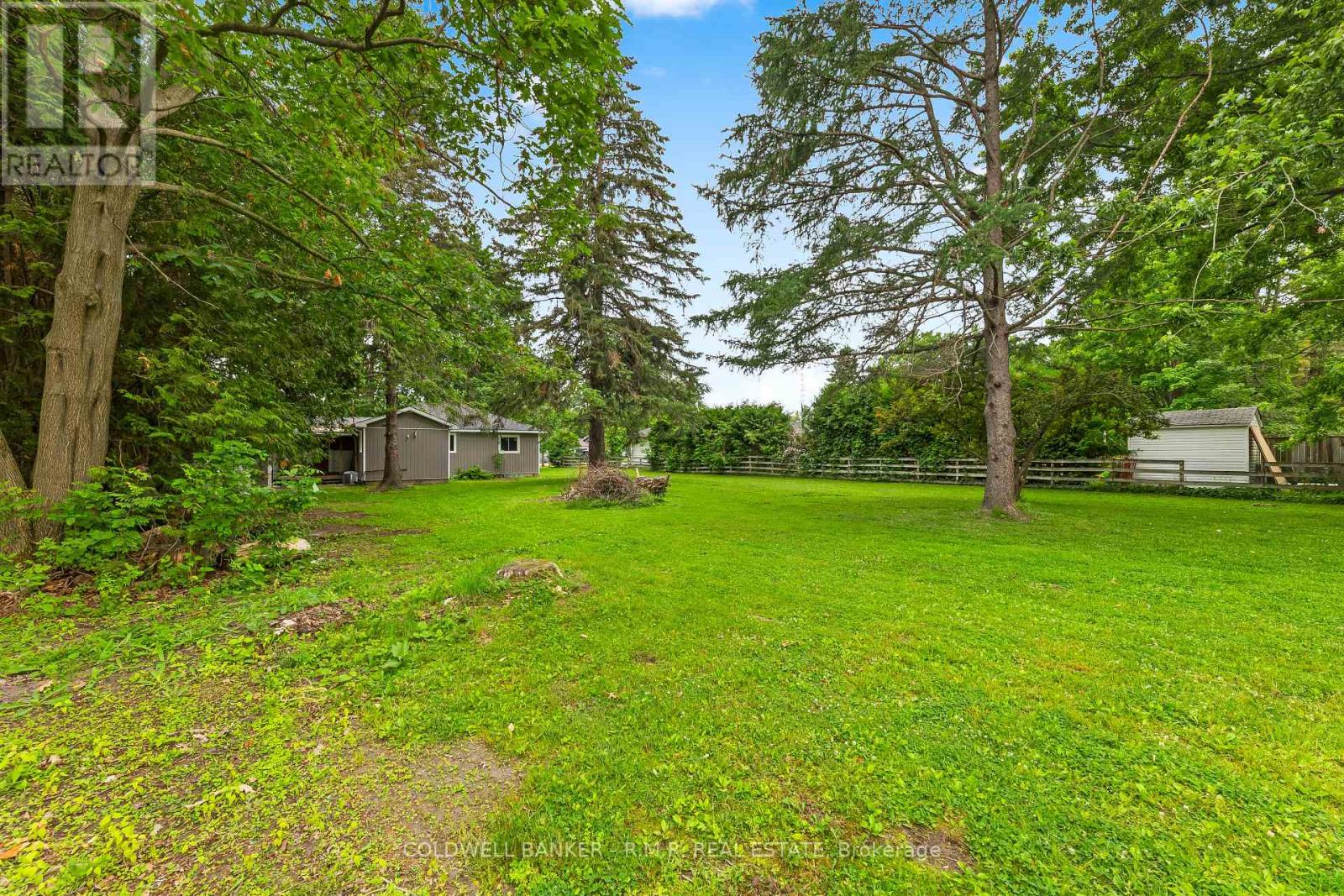 Photo 32 of 15 Hazel Street, Brock ON
