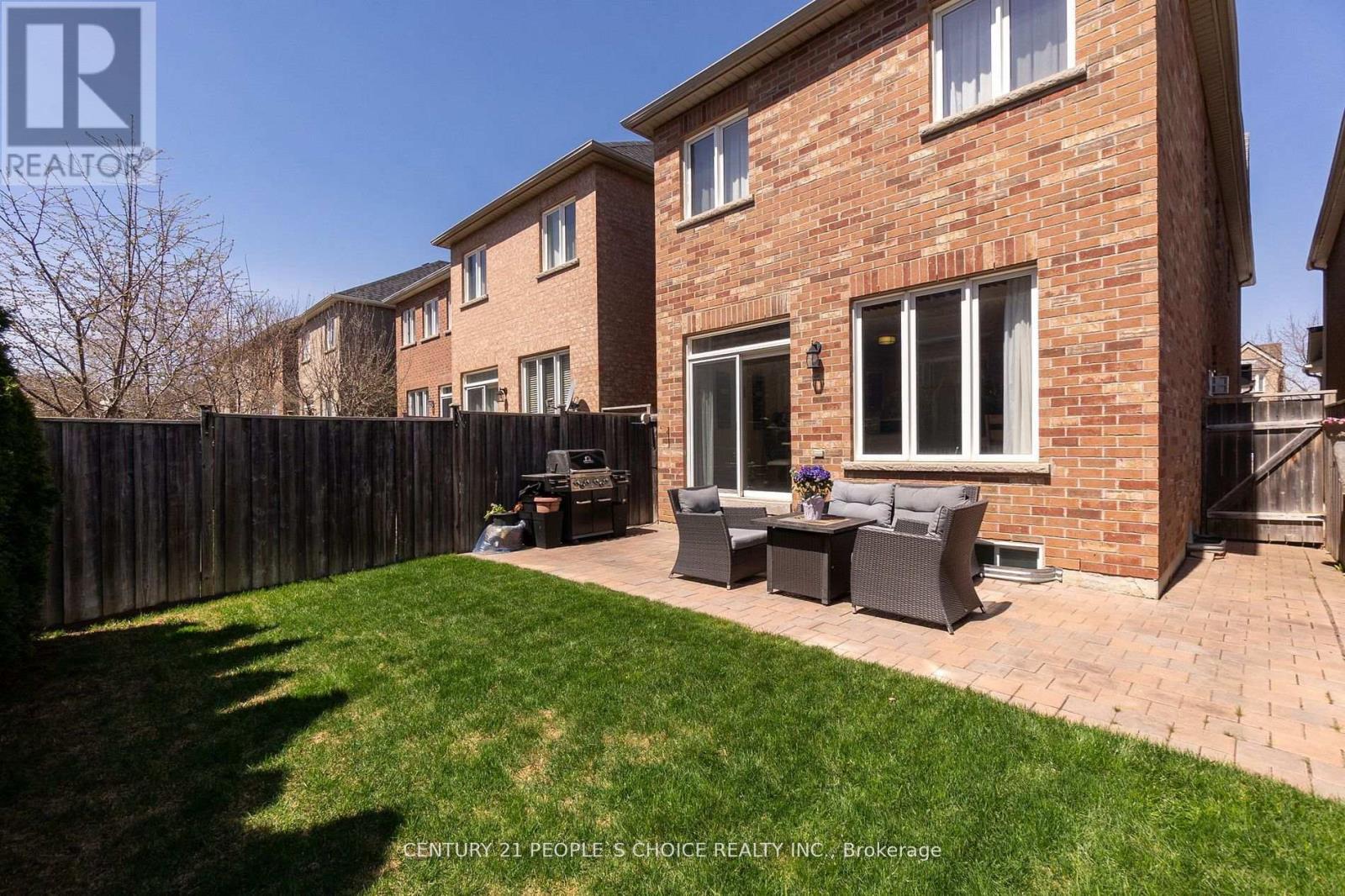 Photo 21 of 160 Carrier Crescent, Vaughan ON