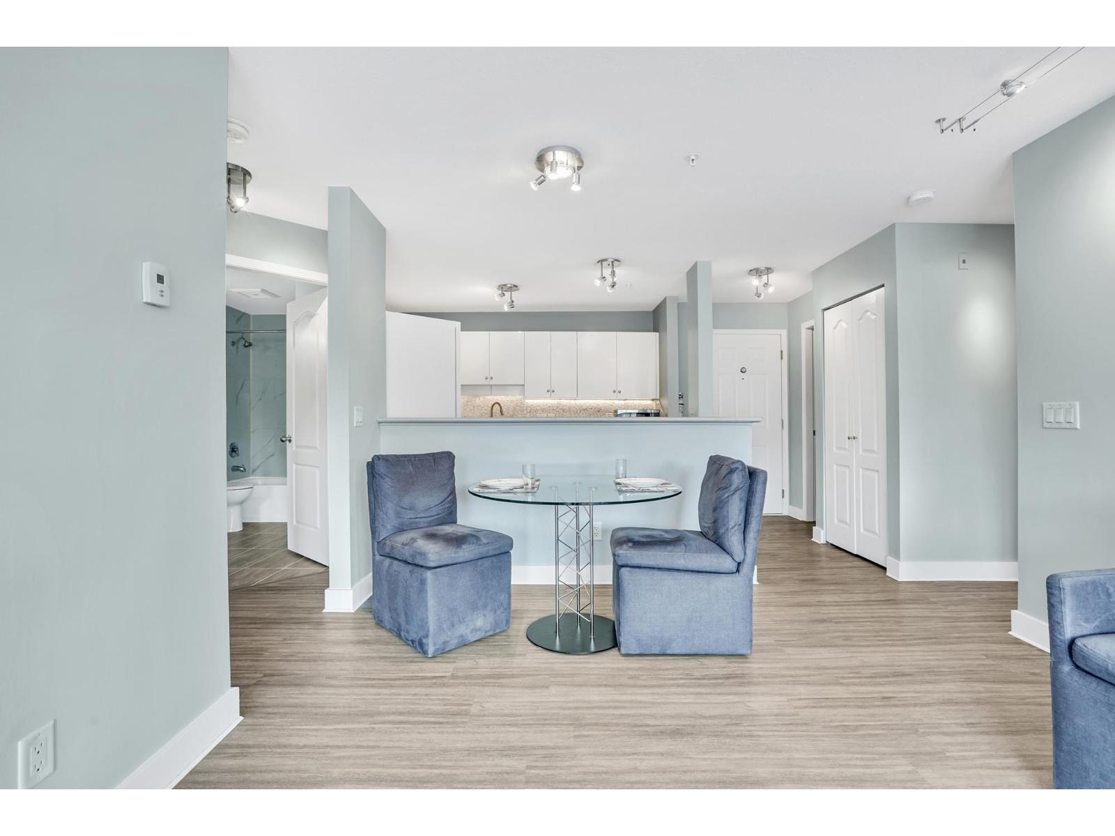 Photo 9 of 414 33738 King Road, Abbotsford BC