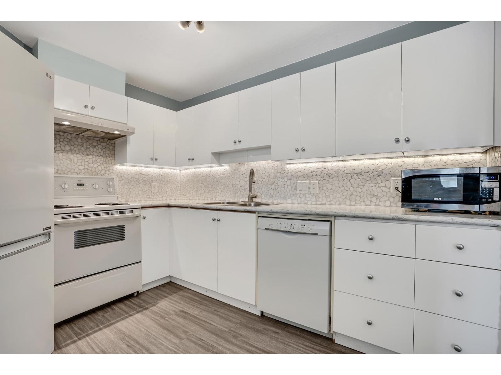 Photo 5 of 414 33738 King Road, Abbotsford BC