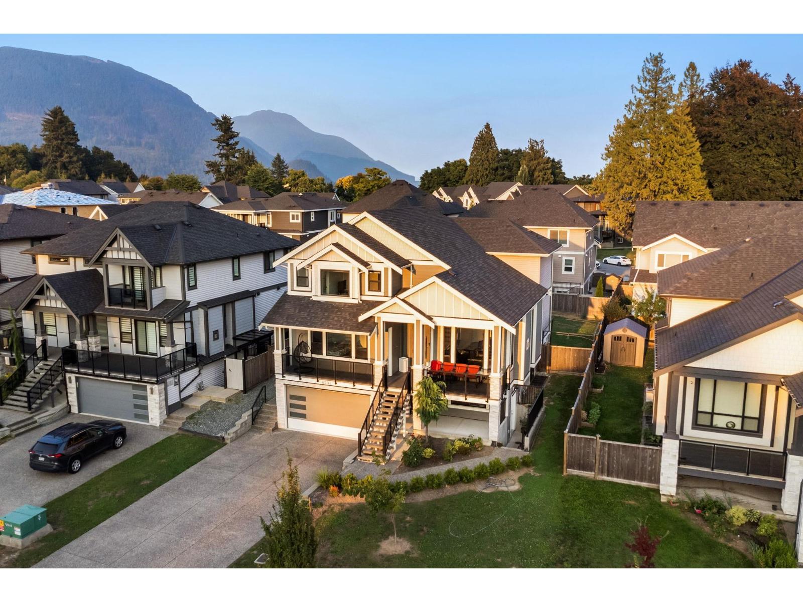 Photo 3 of 8394 Mctaggart Street, Mission BC