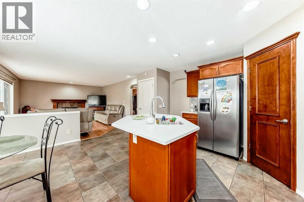 Photo 8 of 103 Sienna Park Heath Sw, Calgary AB
