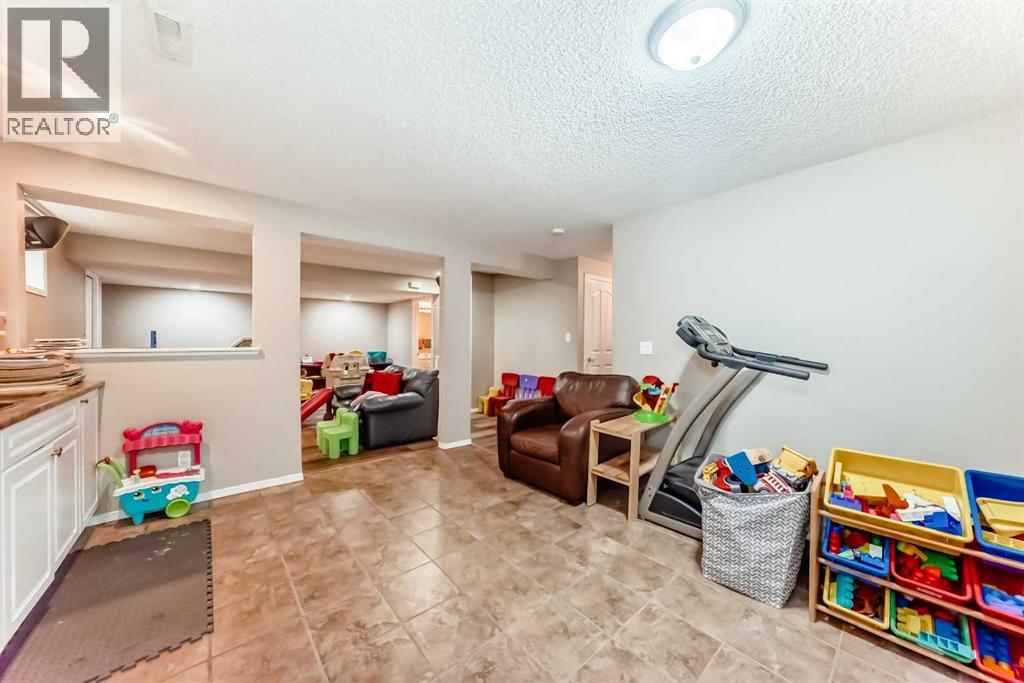 Photo 42 of 103 Sienna Park Heath Sw, Calgary AB