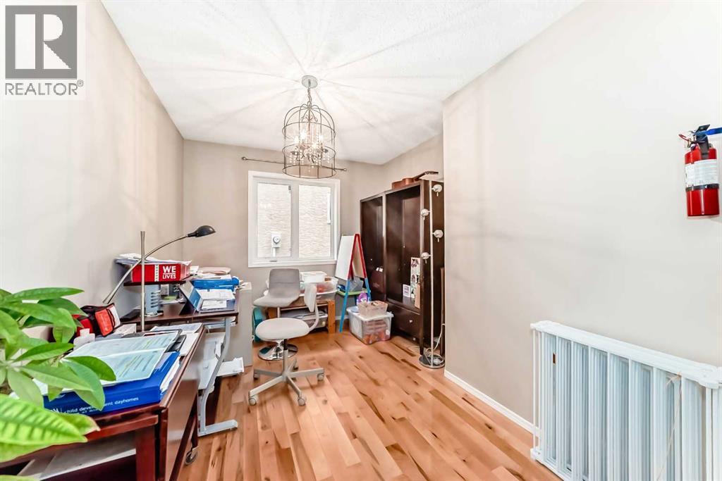 Photo 21 of 103 Sienna Park Heath Sw, Calgary AB
