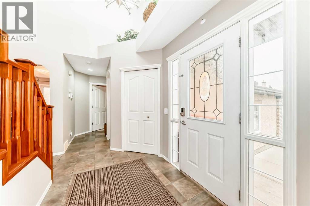 Photo 5 of 103 Sienna Park Heath Sw, Calgary AB