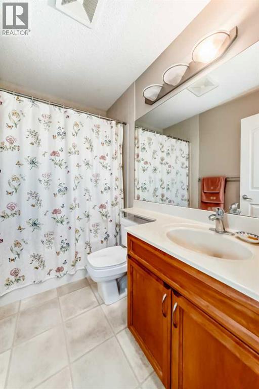 Photo 38 of 103 Sienna Park Heath Sw, Calgary AB
