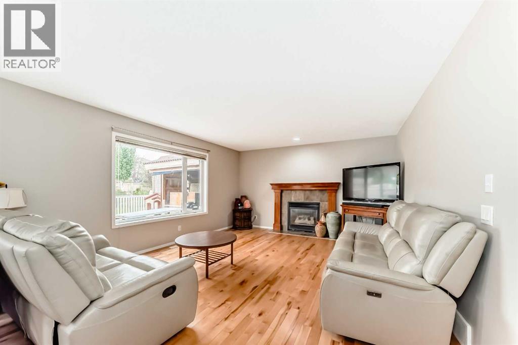 Photo 14 of 103 Sienna Park Heath Sw, Calgary AB