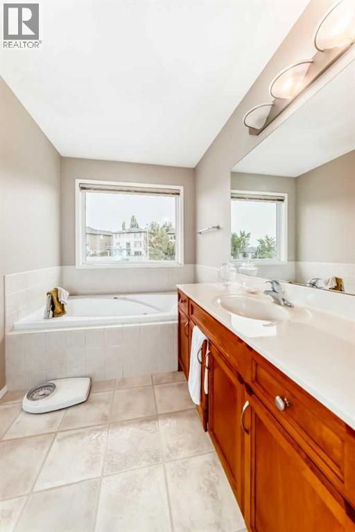 Photo 32 of 103 Sienna Park Heath Sw, Calgary AB