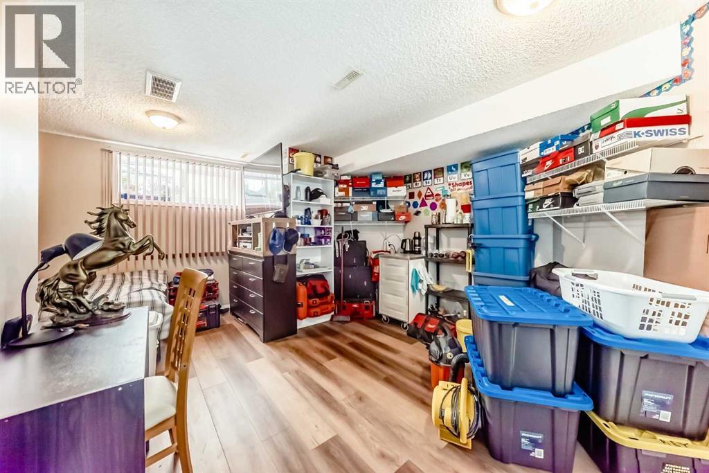 Photo 44 of 103 Sienna Park Heath Sw, Calgary AB