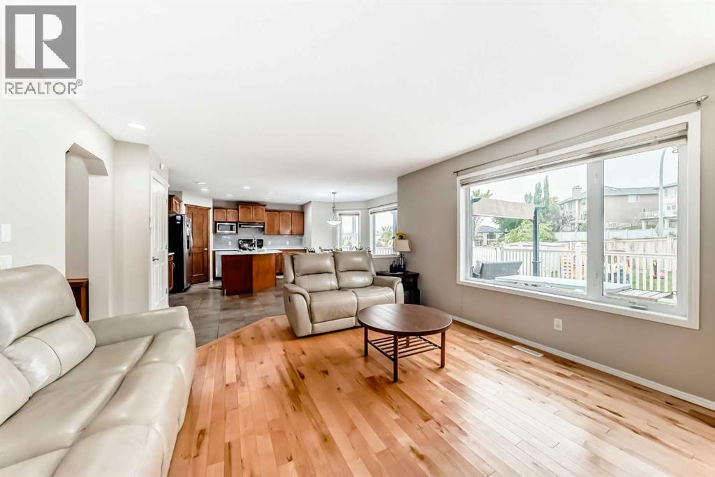 Photo 17 of 103 Sienna Park Heath Sw, Calgary AB