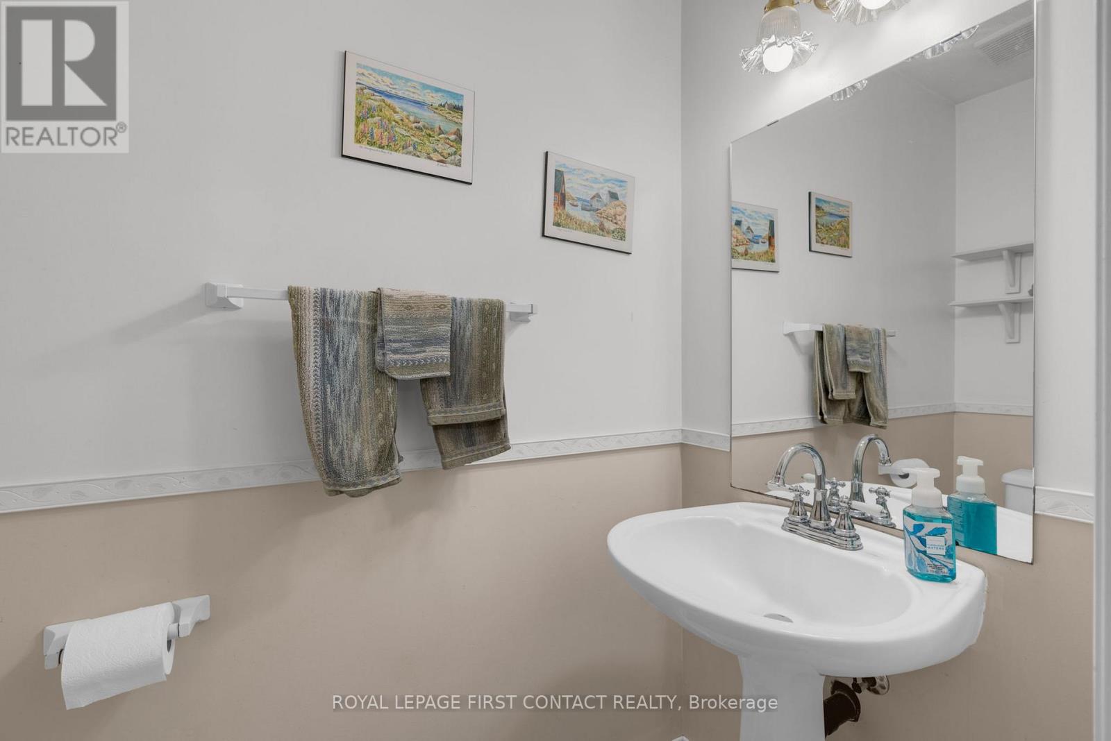 Photo 12 of 58 Mcdougall Drive, Barrie ON