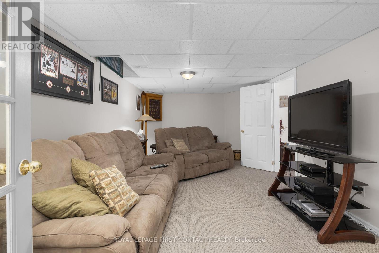 Photo 23 of 58 Mcdougall Drive, Barrie ON