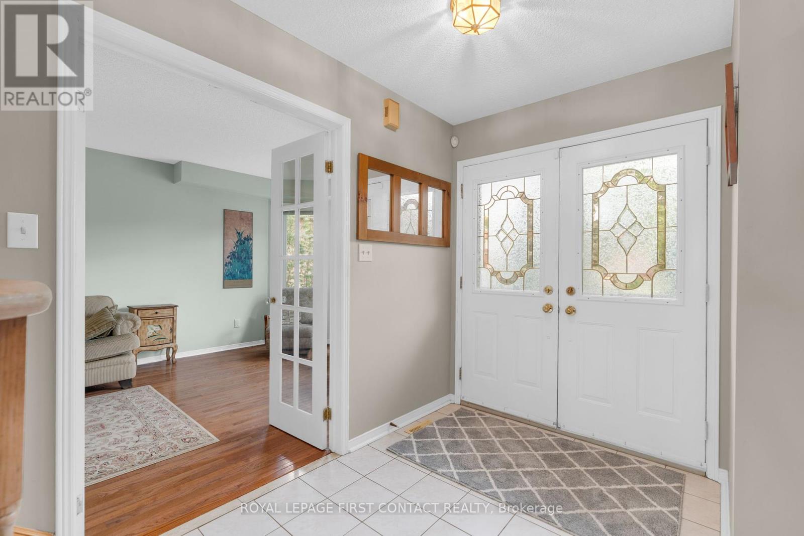 Photo 3 of 58 Mcdougall Drive, Barrie ON