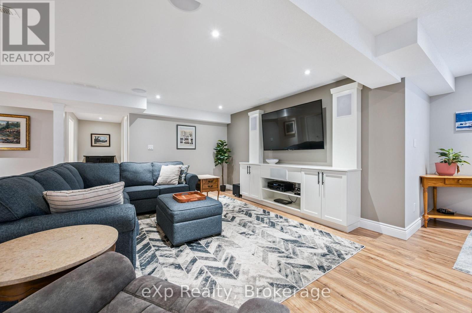 Photo 27 of 144 Spencer Drive, Centre Wellington ON