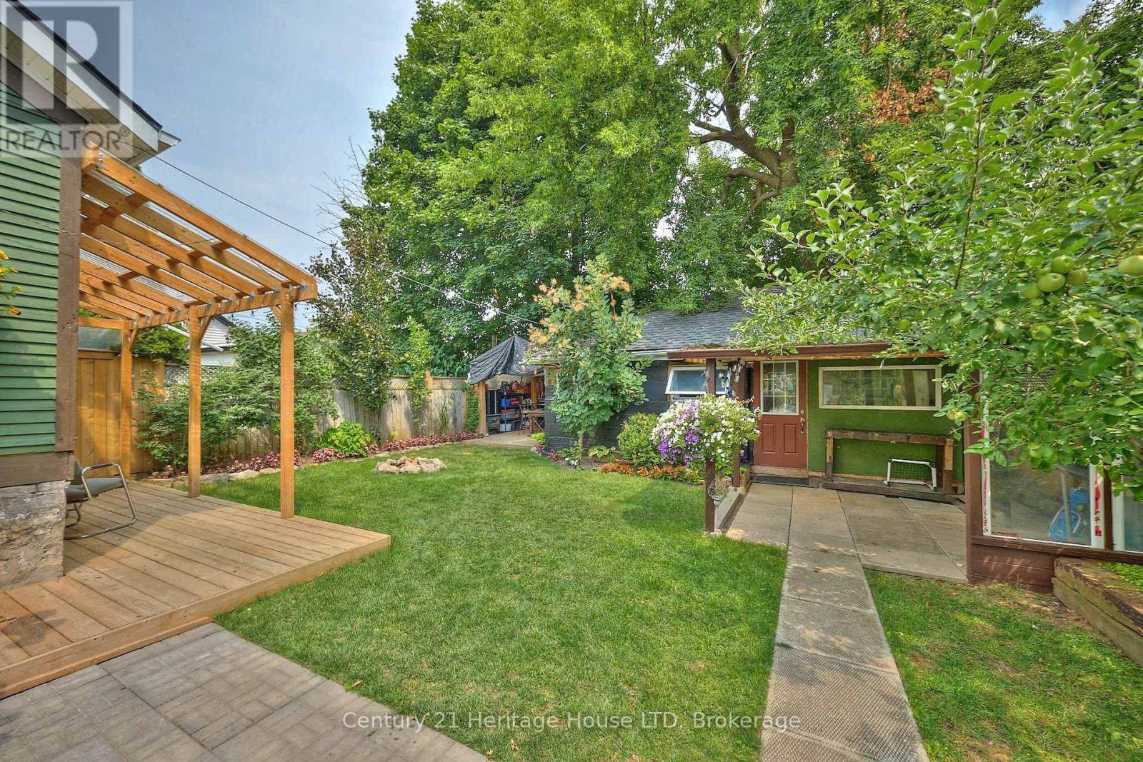 Photo 1 of 5086 Hutton Avenue, Niagara Falls ON