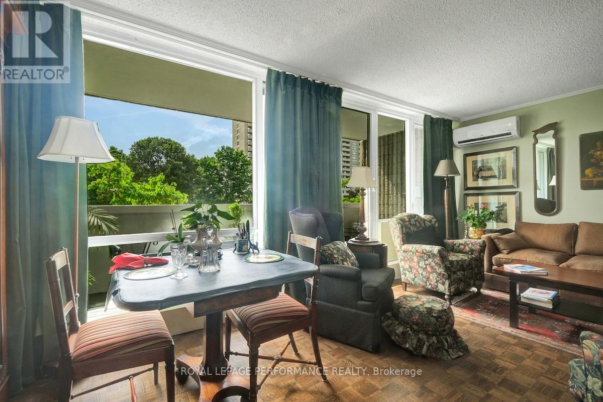 Photo 17 of 207 2625 Regina Street, Ottawa ON