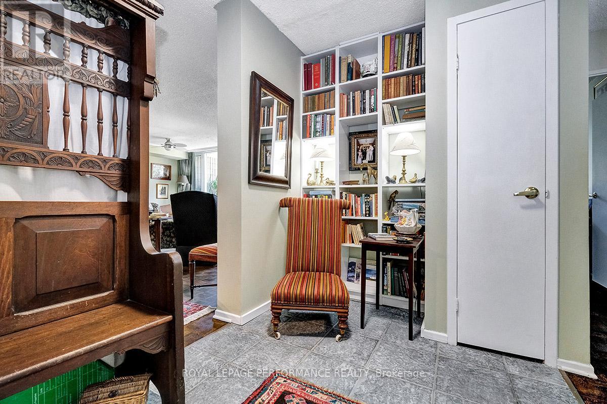 Photo 5 of 207 2625 Regina Street, Ottawa ON