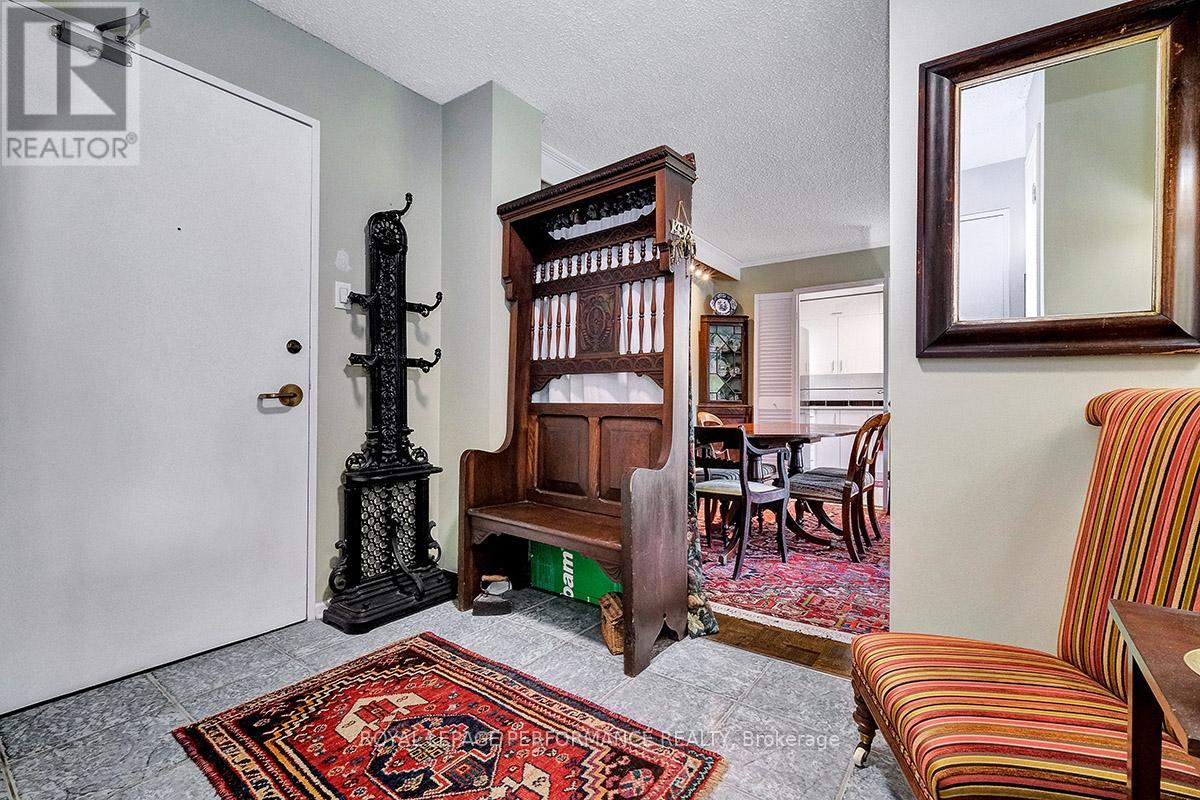 Photo 6 of 207 2625 Regina Street, Ottawa ON