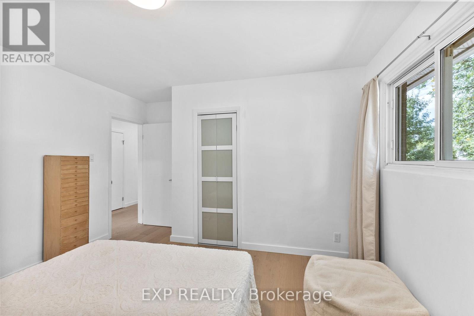 Photo 23 of 1502 Farnsworth Avenue, Ottawa ON