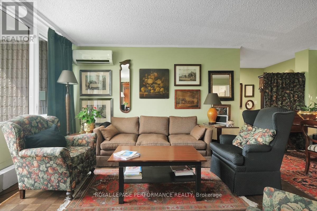 Photo 7 of 207 2625 Regina Street, Ottawa ON