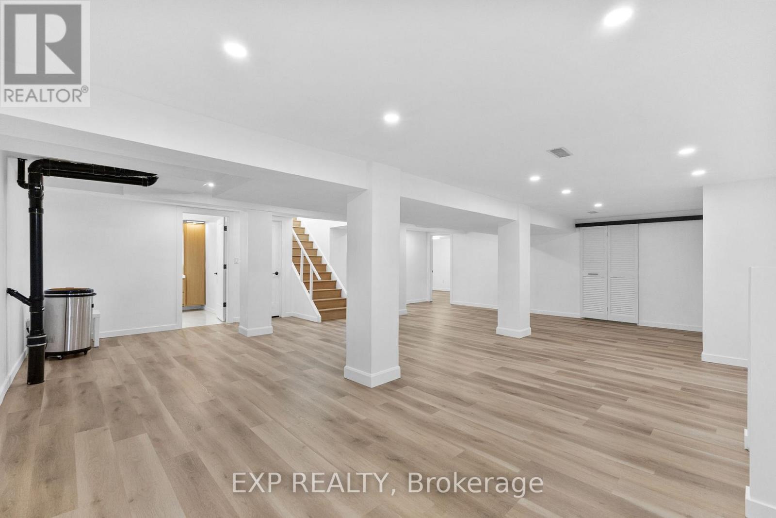 Photo 29 of 1502 Farnsworth Avenue, Ottawa ON