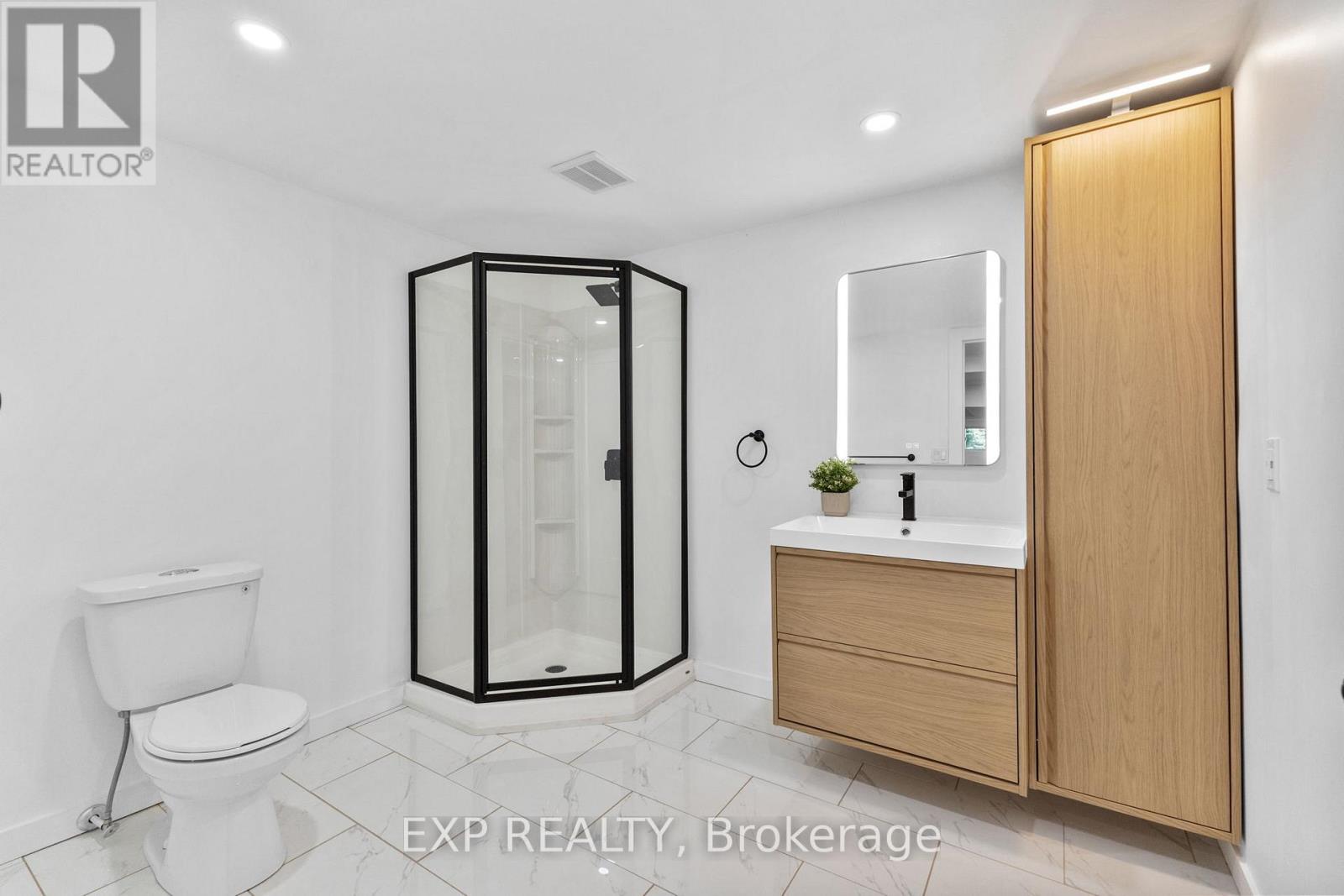 Photo 33 of 1502 Farnsworth Avenue, Ottawa ON