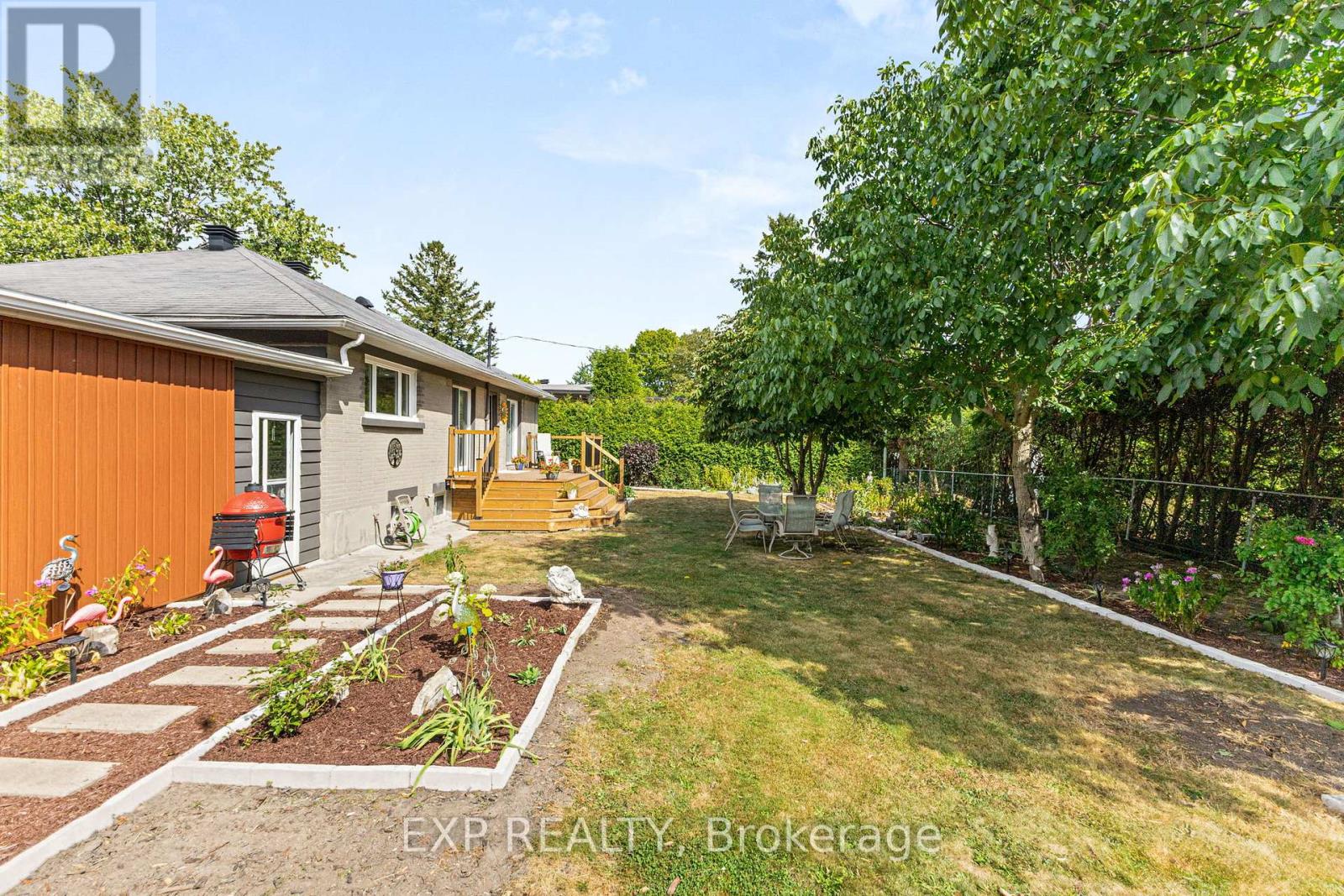 Photo 39 of 1502 Farnsworth Avenue, Ottawa ON