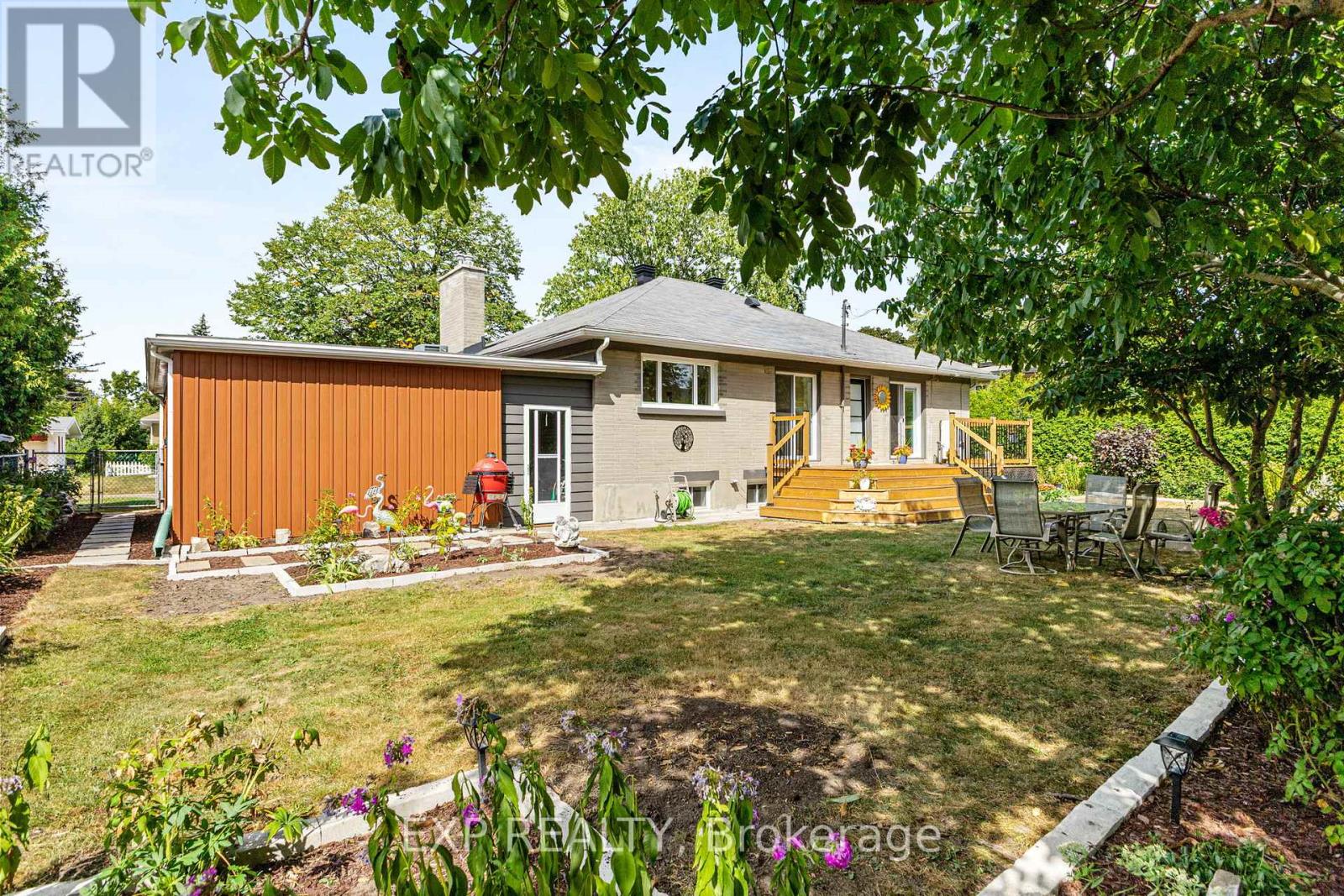 Photo 38 of 1502 Farnsworth Avenue, Ottawa ON