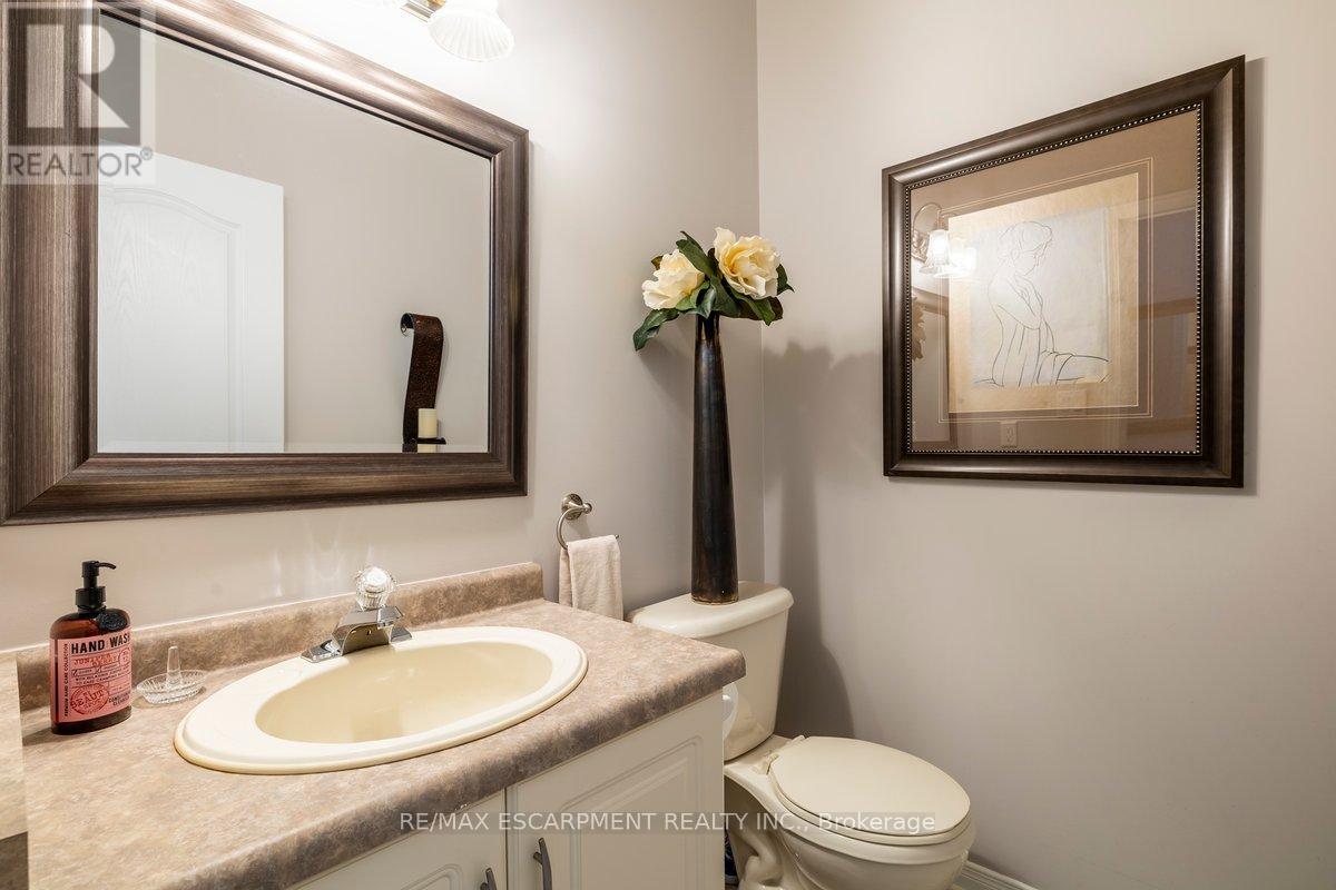 Photo 19 of 1199 Stephenson Drive, Burlington ON