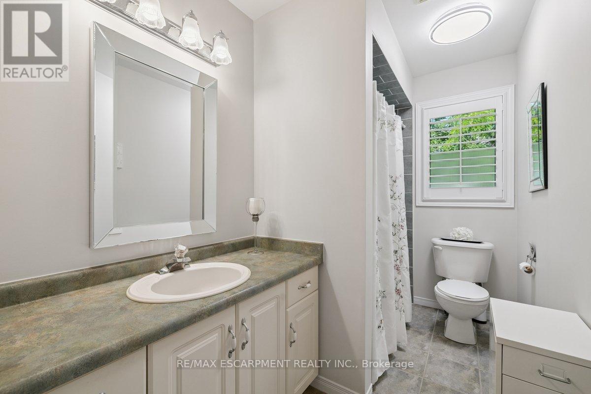 Photo 31 of 1199 Stephenson Drive, Burlington ON