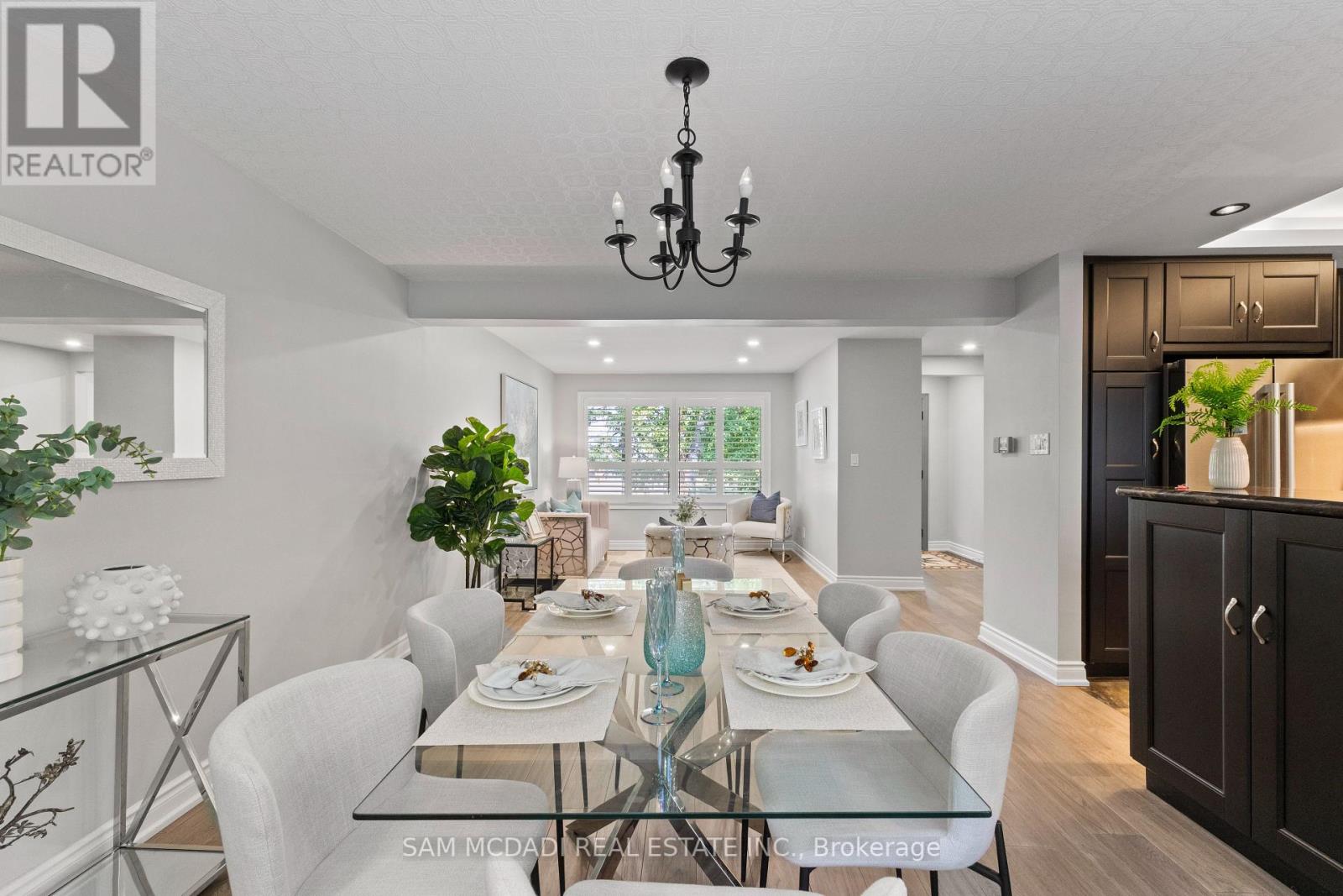 Photo 7 of 158 Felan Avenue, Oakville ON