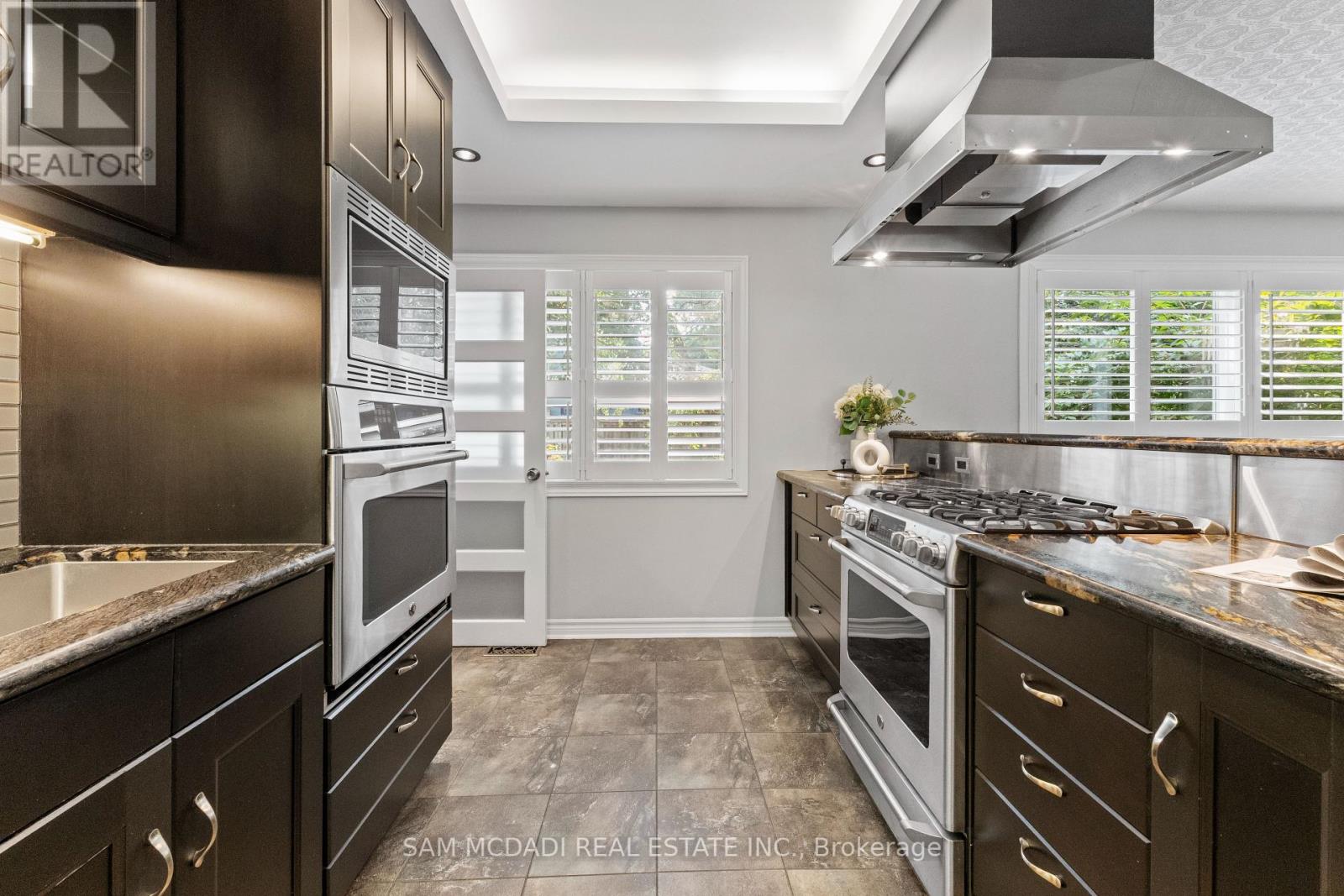 Photo 8 of 158 Felan Avenue, Oakville ON