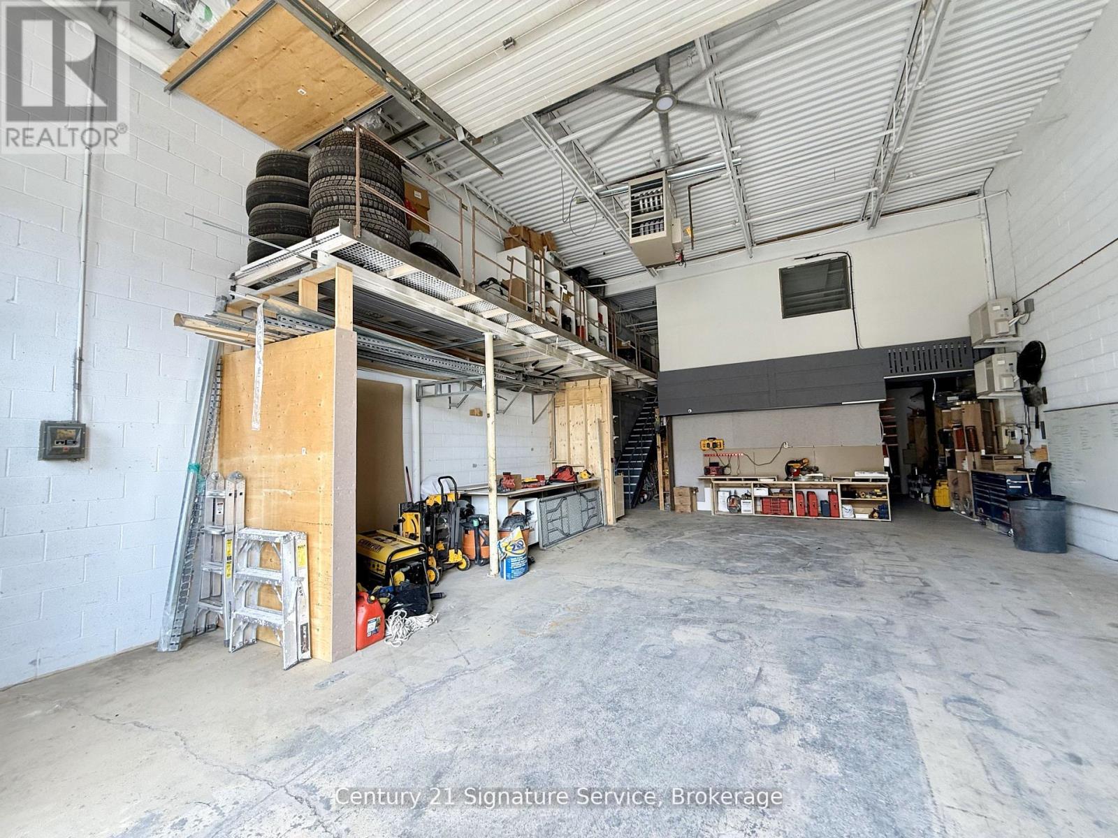 Photo 4 of 3 1050 Britannia Road E, Mississauga ON