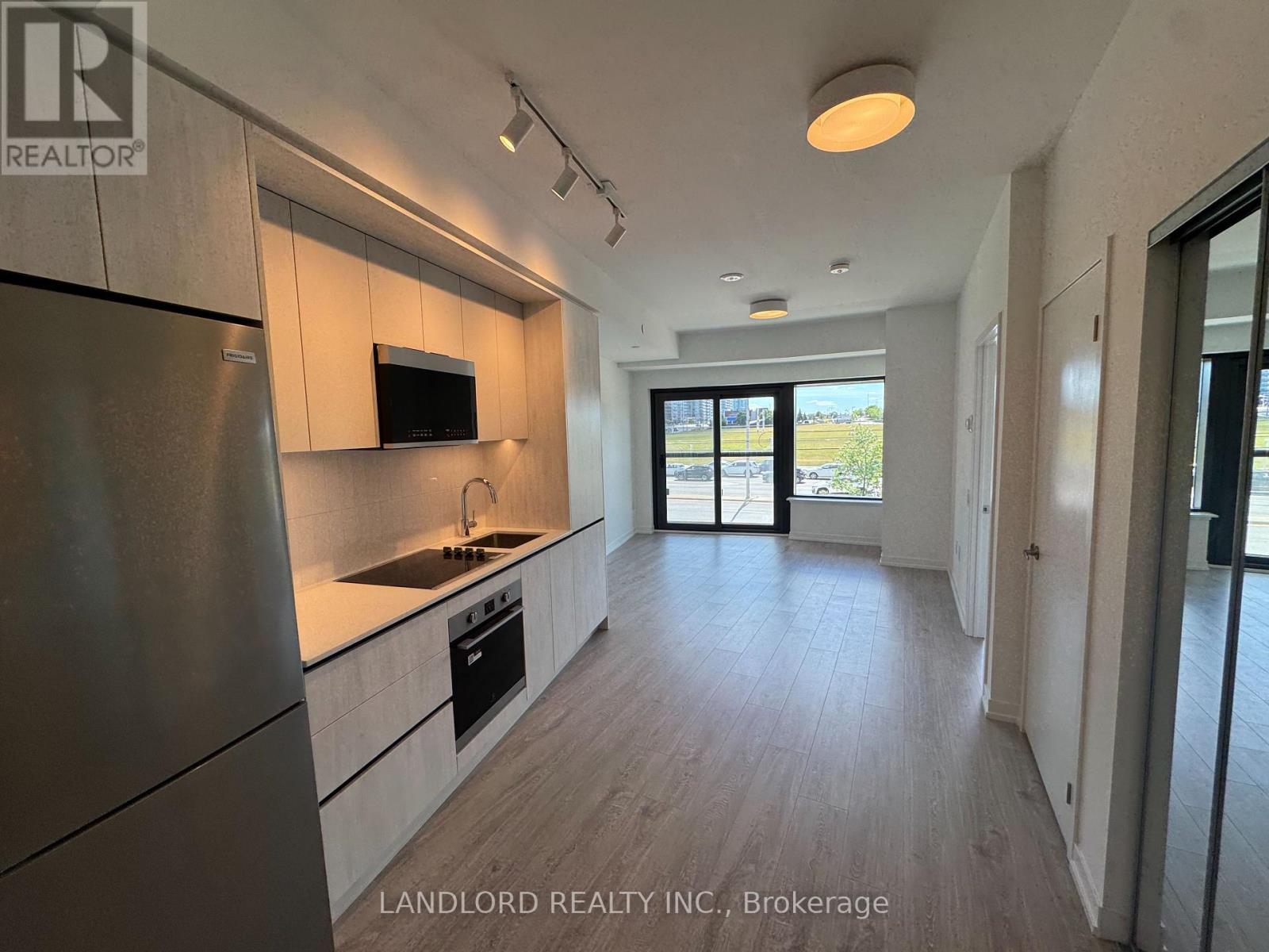 Photo 4 of 321 2485 Eglinton Avenue W, Mississauga ON