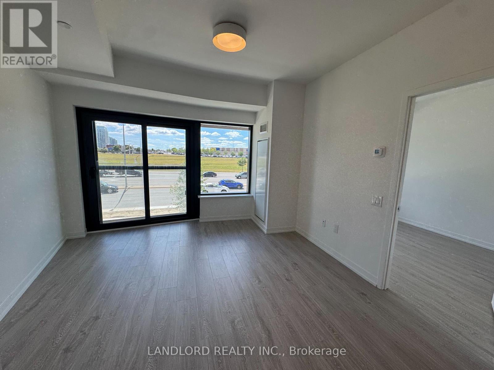 Photo 8 of 321 2485 Eglinton Avenue W, Mississauga ON