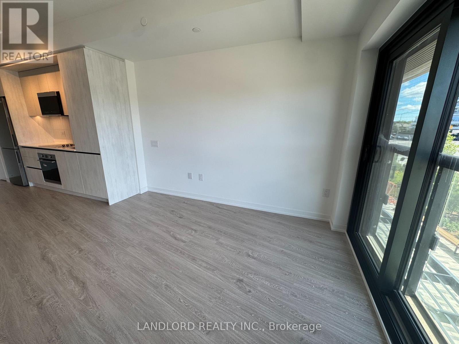 Photo 9 of 321 2485 Eglinton Avenue W, Mississauga ON