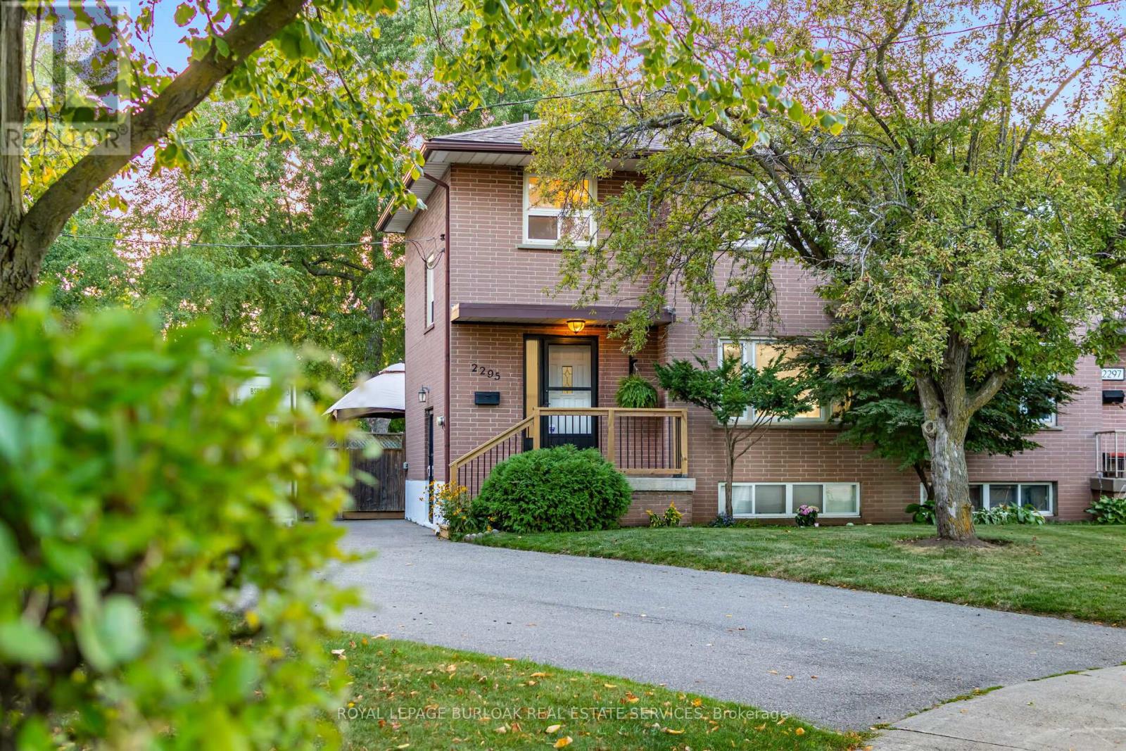Photo 1 of 2295 Barclay Road, Burlington ON