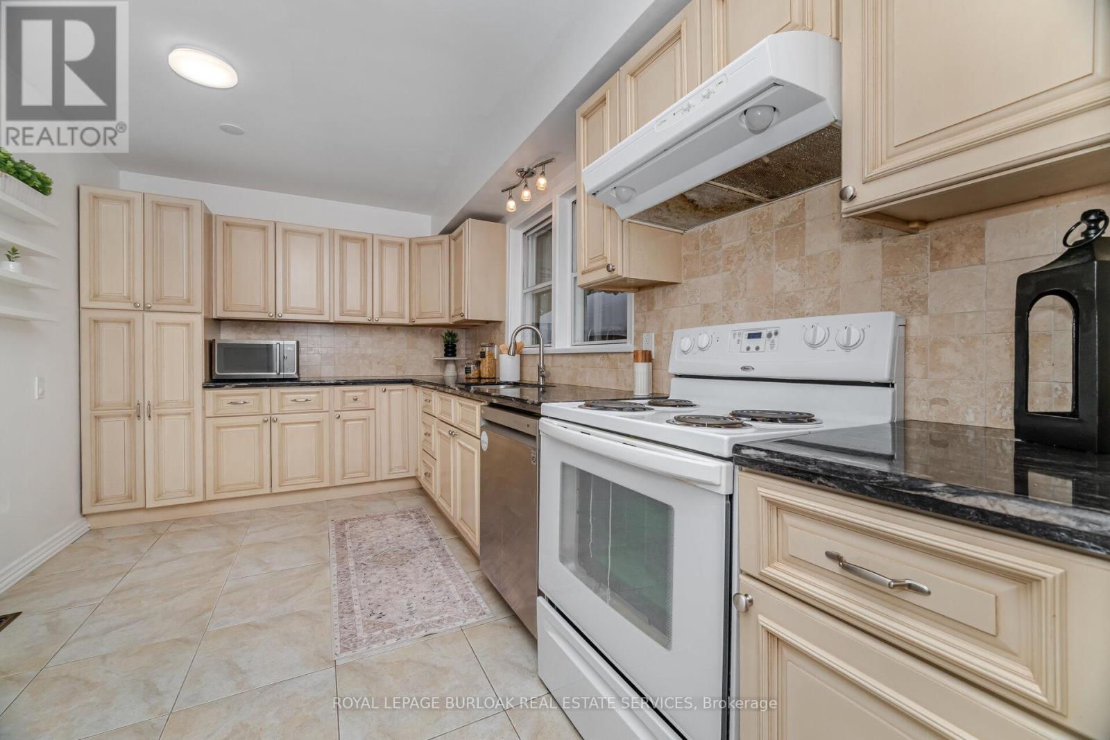 Photo 15 of 2295 Barclay Road, Burlington ON