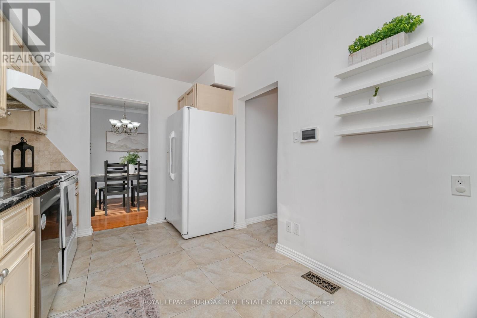 Photo 18 of 2295 Barclay Road, Burlington ON